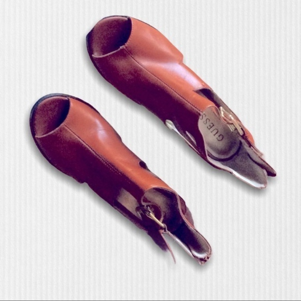 GUESS Brown shoes FLASH SALE 🎉🎉🎉